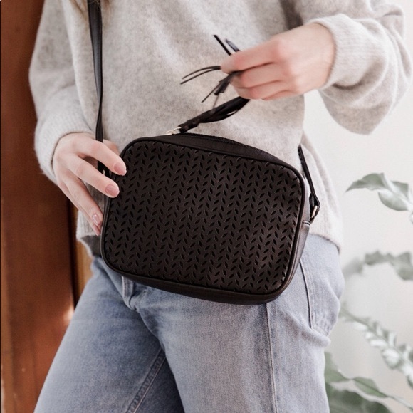 summer & rose crossbody